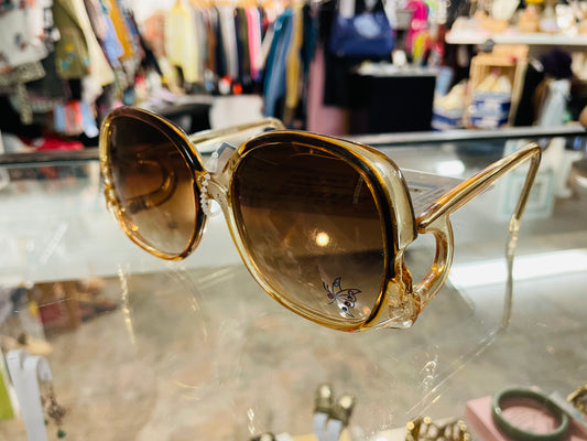 Vintage Sunglasses 🦋