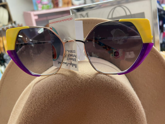 WOOW EYEWEAR Women’s Gradient Lens Sunglasses - Purple Accent
