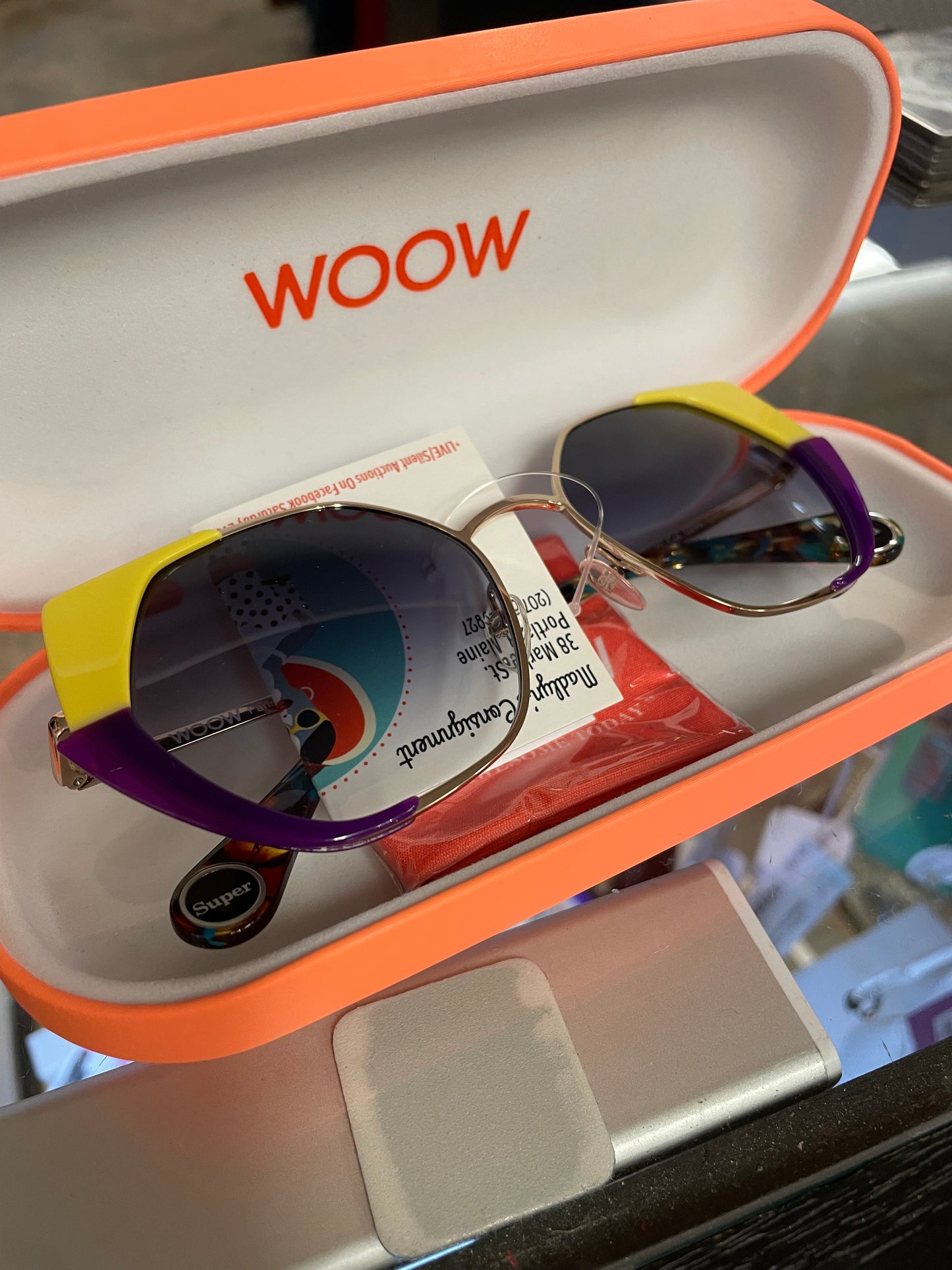 WOOW EYEWEAR Women’s Gradient Lens Sunglasses - Purple Accent