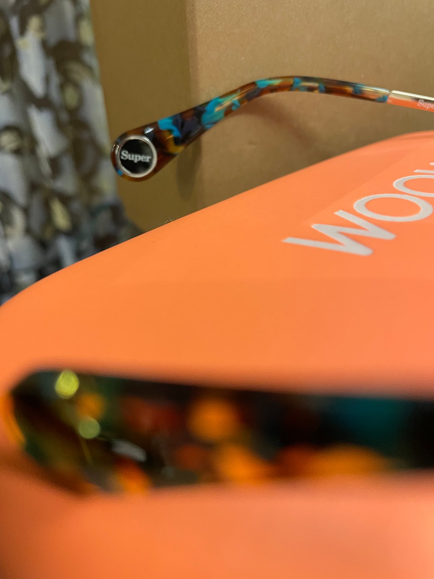 WOOW EYEWEAR Women’s Gradient Lens Sunglasses - Purple Accent